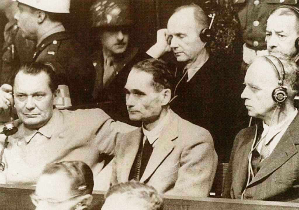 Hermann Göring, Rudolf Hess e Joachim von Ribbentrop al Processo di Norimberga