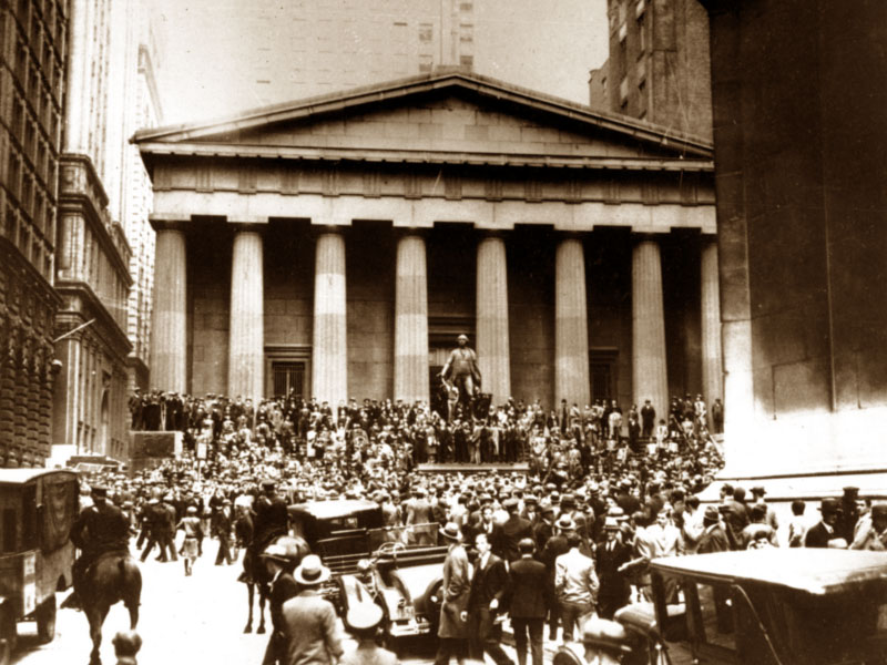 New York City, Wall Street, 24 ottobre 1929 - Il giorno del giovedì nero che portò al crollo dell'economia