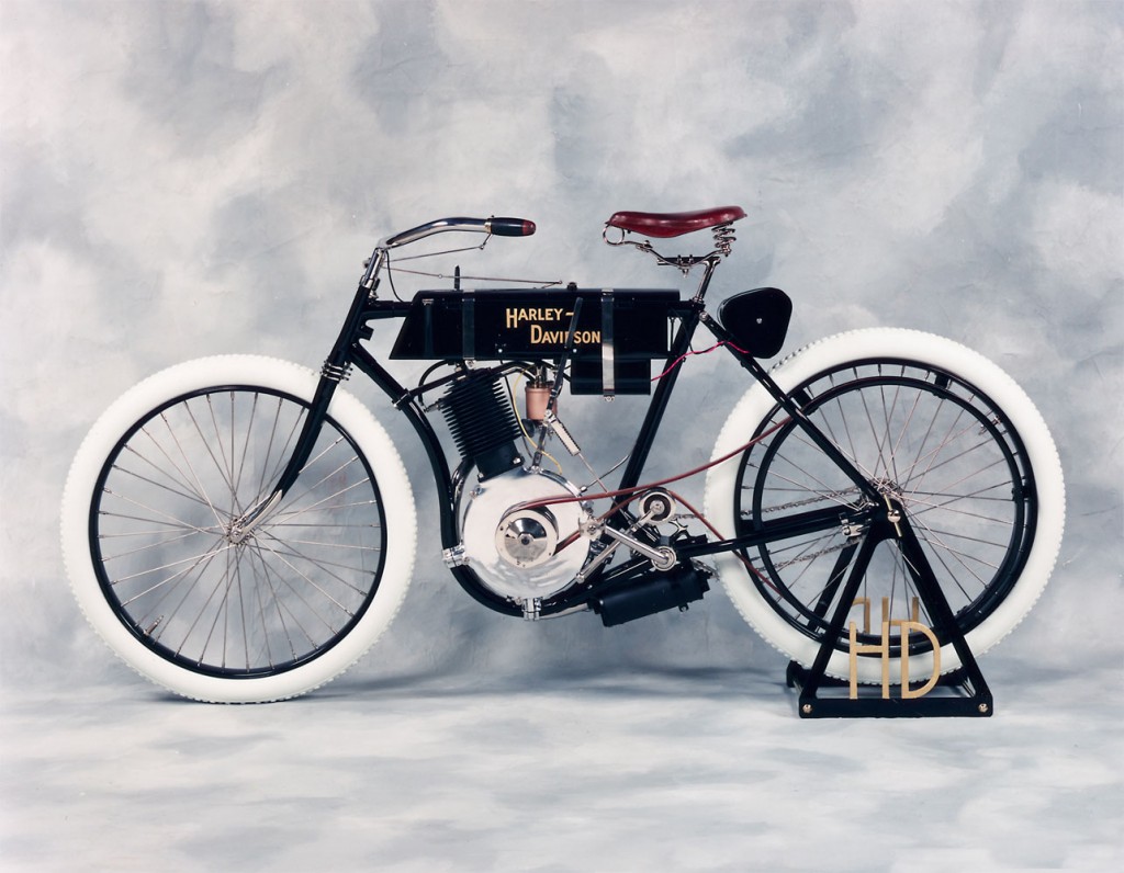 Una delle prime storiche motociclette Harley-Davidson