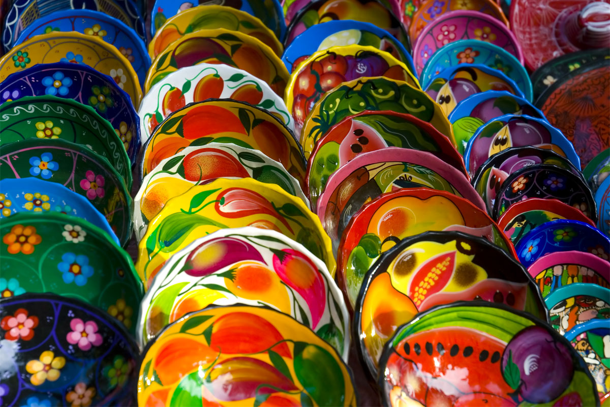 Ceramica: piatti colorati