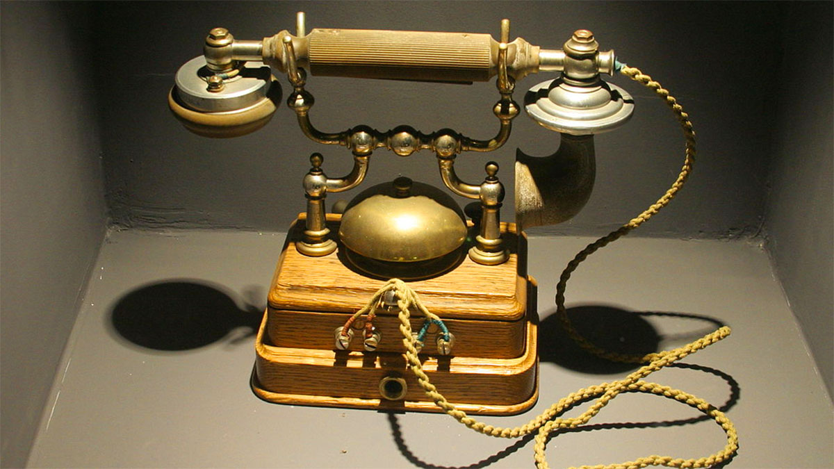Telefono a forcella Ericsson (1895)