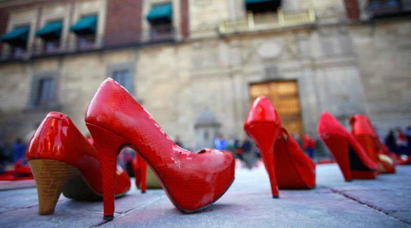 scarpe rosse - red shoes - zapatos rojos - 25 novembre